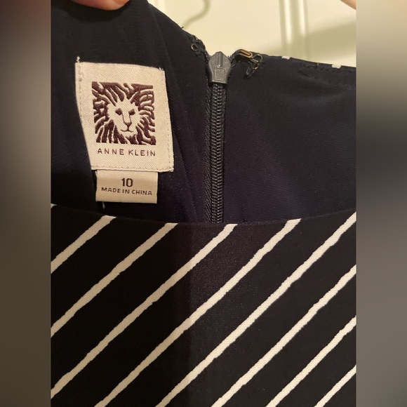 Anne Klein crazy flattering midi dress - size 10 - Picture 5 of 6